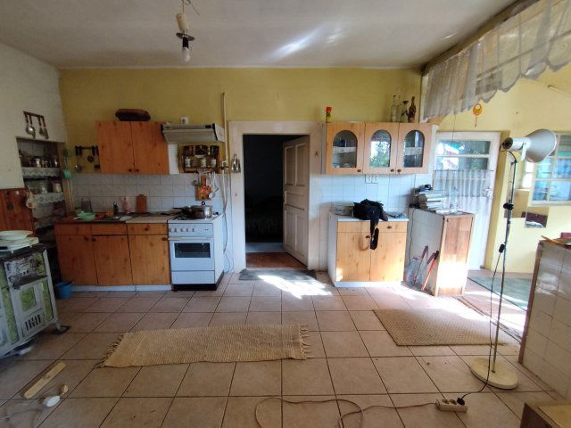 Eladó családi ház, Lőrinciben 16.5 M Ft, 2 szobás