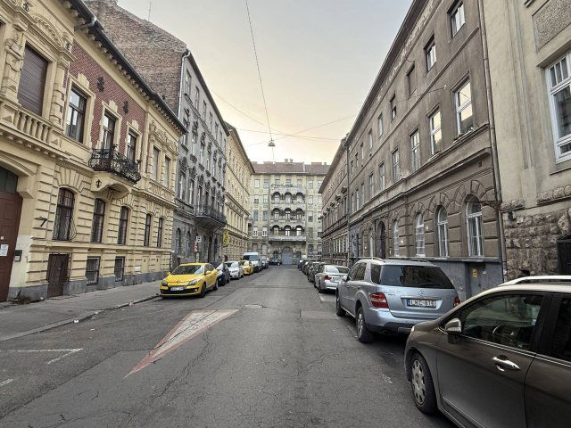 Eladó téglalakás, Budapesten, VIII. kerületben 79.9 M Ft