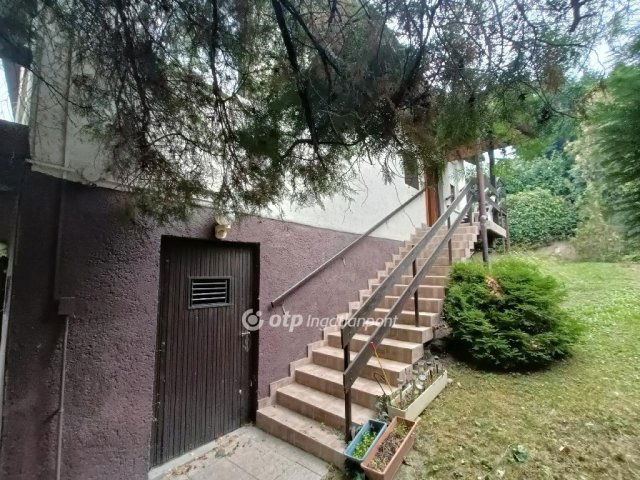 Eladó családi ház, Budakeszin 119.9 M Ft, 4 szobás
