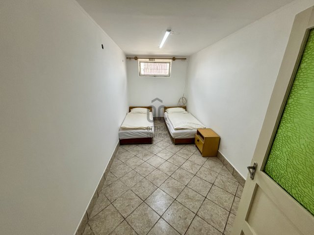 Kiadó családi ház, albérlet, Hajdúszoboszlón 2500 E Ft / hó