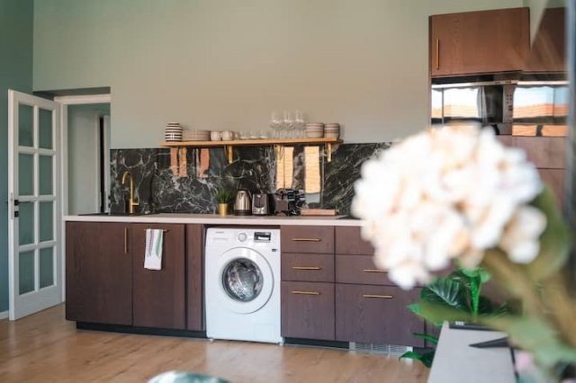 Kiadó téglalakás, albérlet, V. kerületben, Akadémia utcában