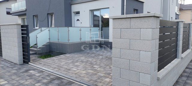 Eladó téglalakás, Dunaharasztin 89.655 M Ft, 3 szobás