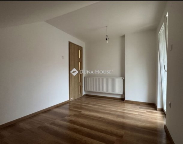 Eladó családi ház, Veresegyházon 120.99 M Ft, 5 szobás