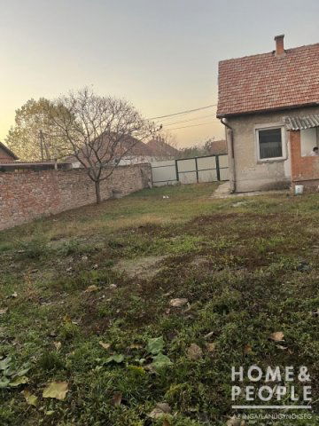 Eladó családi ház, Makón 19.99 M Ft, 2 szobás