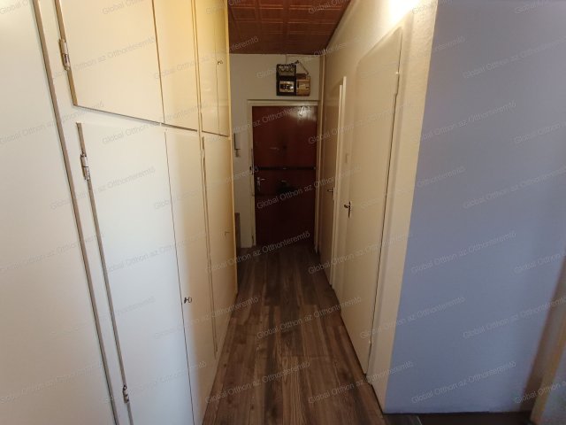Eladó panellakás, Mosonmagyaróváron 35.9 M Ft, 2 szobás