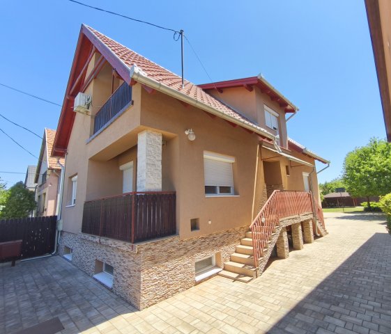 Eladó családi ház, Gyálon 129.9 M Ft, 3+1 szobás