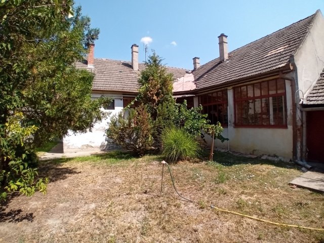 Eladó családi ház, Hajóson 20.8 M Ft, 4 szobás
