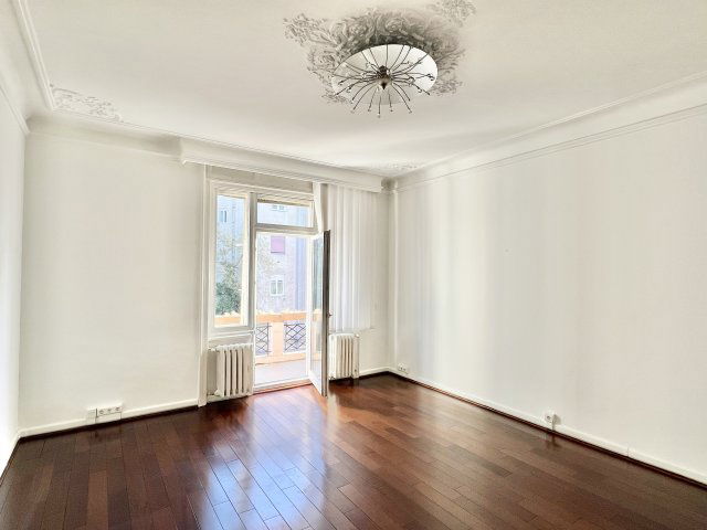 Eladó téglalakás, Budapesten, II. kerületben, Bimbó úton