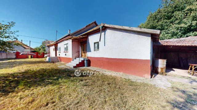 Eladó családi ház, Tarcalon 22 M Ft, 4 szobás