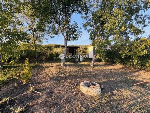 Eladó nyaraló, Várpalotán 8.5 M Ft, 1 szobás