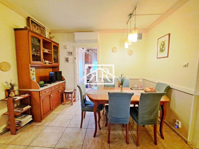 Eladó panellakás, Szegeden, Szilléri sugárúton 63.9 M Ft