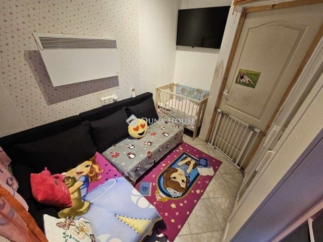 Eladó családi ház, Veresegyházon 74.9 M Ft, 1+2 szobás