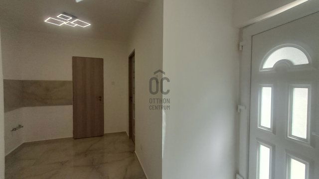 Eladó családi ház, Debrecenben 43.7 M Ft, 2 szobás