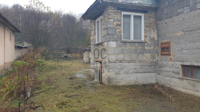 Eladó családi ház, Ózdon 14 M Ft, 4 szobás