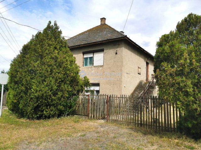 Eladó családi ház, Bodroghalomban 13.5 M Ft, 4 szobás