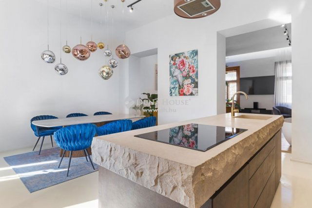 Eladó téglalakás, Budapesten, VI. kerületben 292.6 M Ft