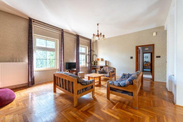 Eladó családi ház, Székesfehérvárott 159 M Ft, 5 szobás