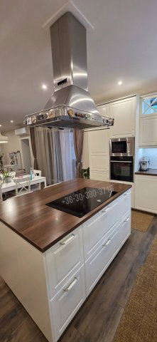 Eladó családi ház, Dunaújvárosban 229 M Ft, 5 szobás