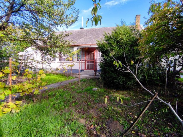 Eladó családi ház, Dunaszekcsőn 9.6 M Ft, 3 szobás