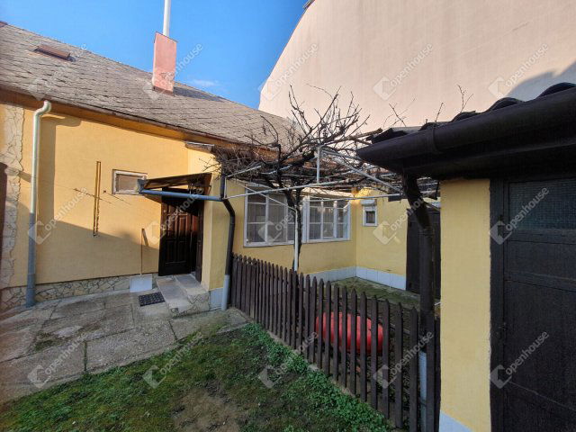 Eladó téglalakás, Nagykanizsán 32.5 M Ft, 2 szobás