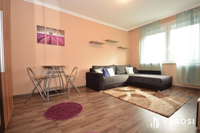 Kiadó panellakás, albérlet, Debrecenben 170 E Ft / hó, 2 szobás