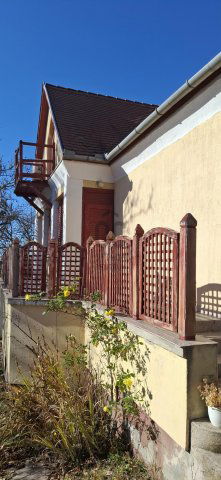 Eladó családi ház, Balatonkenesén 109 M Ft, 5 szobás