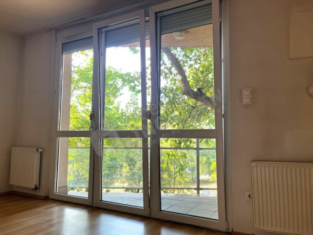Kiadó téglalakás, albérlet, III. kerületben, Nánási úton