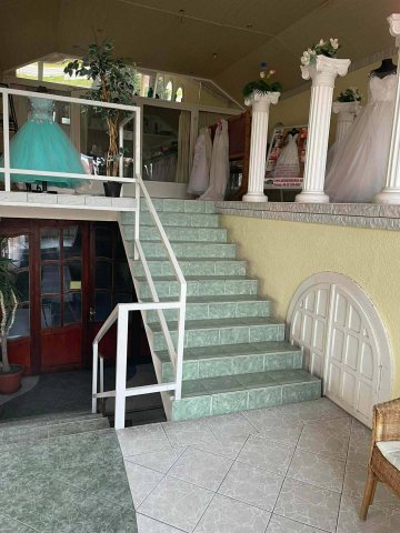 Eladó üzlethelyiség, Kiskunlacházán 155 M Ft