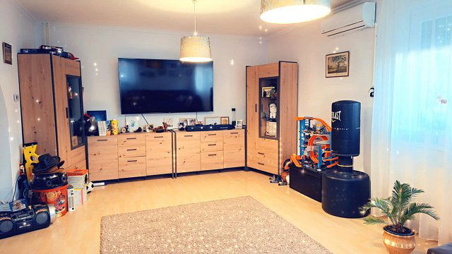 Eladó családi ház, Debrecenben 99.9 M Ft, 5 szobás