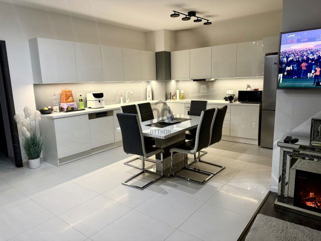 Eladó téglalakás, Budapesten, IV. kerületben 215 M Ft, 4 szobás