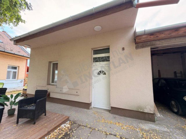 Kiadó téglalakás, albérlet, X. kerületben, Korall utcában