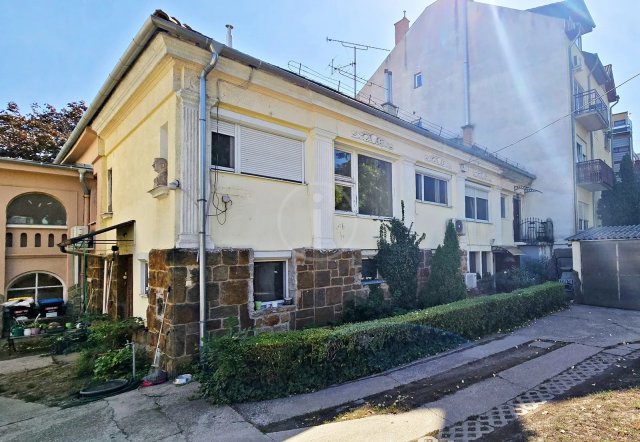 Eladó téglalakás, Budapesten, XIV. kerületben, Czobor utcában