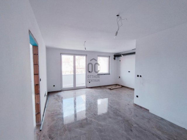 Eladó téglalakás, Siófokon 73.9 M Ft, 2 szobás