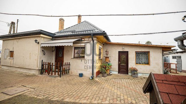 Eladó családi ház, Dunaföldváron 48.7 M Ft, 3 szobás
