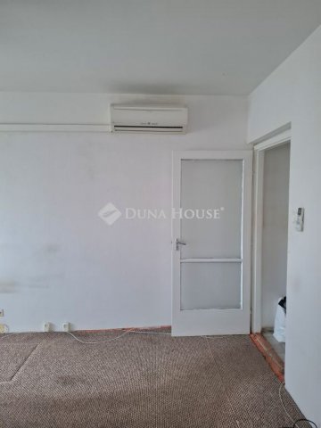 Eladó panellakás, Szegeden 52.5 M Ft, 3 szobás