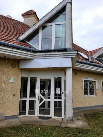 Eladó családi ház, Mogyoródon 398 M Ft, 5 szobás