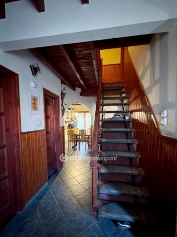 Eladó ikerház, Szigetszentmiklóson 83.5 M Ft, 4 szobás