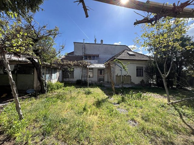 Eladó telek, Budapesten, III. kerületben 109.9 M Ft