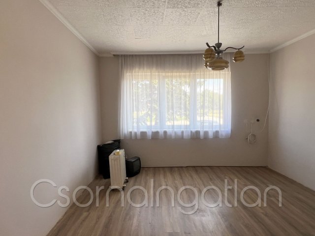 Eladó családi ház, Rábatamásin 34.5 M Ft, 3 szobás