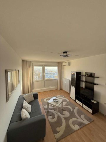 Eladó panellakás, Pécsett 47.9 M Ft, 2 szobás