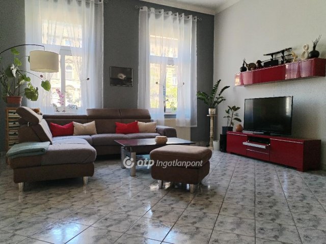 Eladó téglalakás, Budapesten, VIII. kerületben 78.5 M Ft