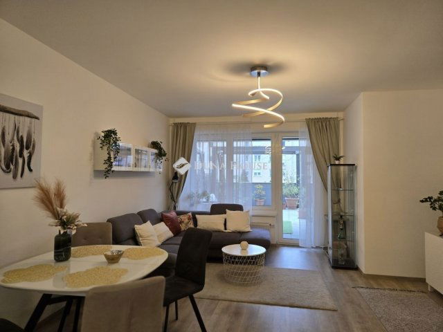 Eladó téglalakás, Székesfehérvárott 115 M Ft, 3 szobás