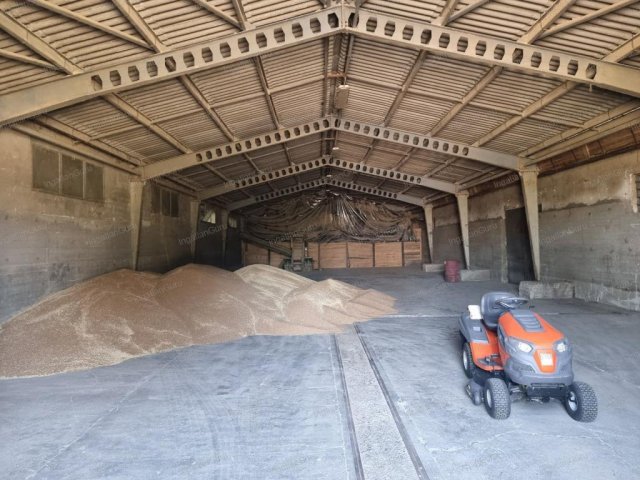 Eladó ipari ingatlan, Kecskeméten 1100.85 M Ft