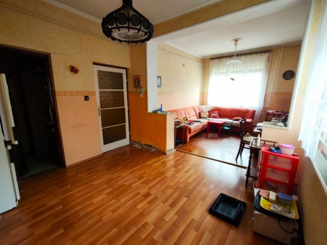 Eladó családi ház, Békéscsabán 27.99 M Ft, 4 szobás