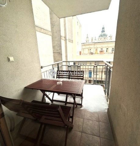 Eladó téglalakás, Budapesten, VI. kerületben 109.9 M Ft