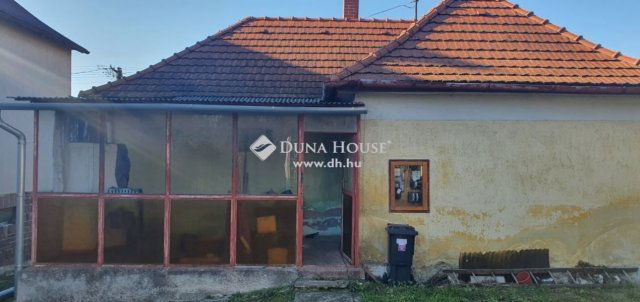 Eladó családi ház, Balatonkenesén 72.4 M Ft, 2 szobás