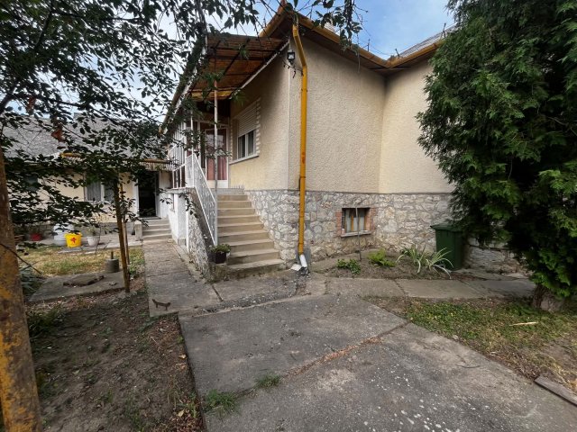 Eladó családi ház, Mázán 29.9 M Ft, 4 szobás