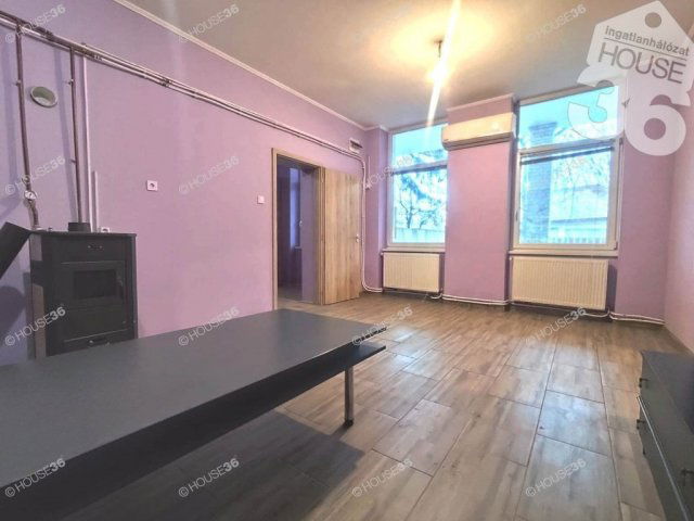 Eladó téglalakás, Kecskeméten 47.9 M Ft, 2 szobás