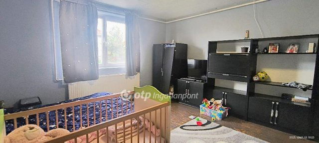 Eladó családi ház, Fegyverneken 15.5 M Ft, 2 szobás