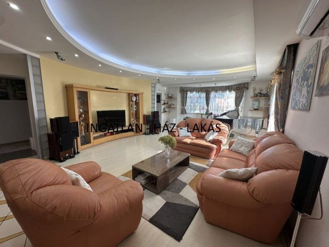 Eladó családi ház, Budapesten, XVI. kerületben 379.999 M Ft